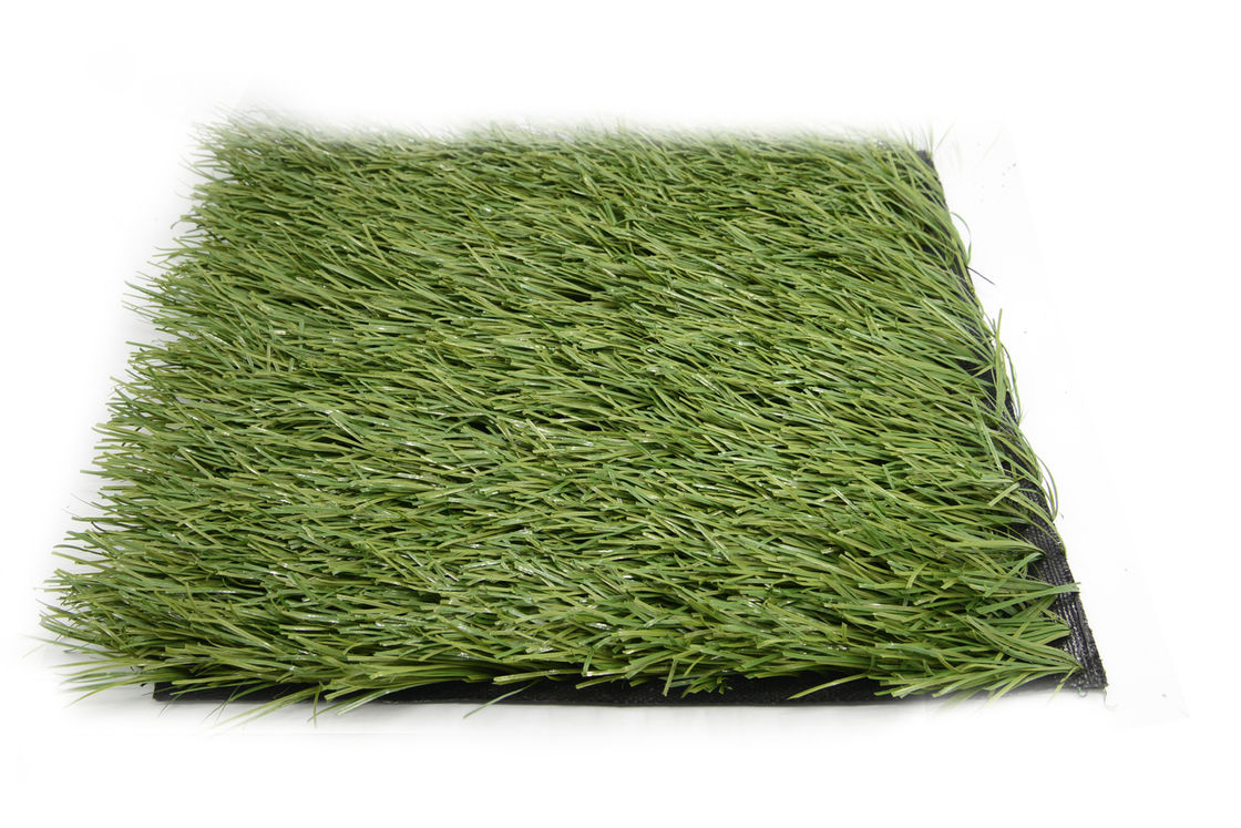 حصيرة العشب الاصطناعي لكرة القدم البلاستيكية ، ملعب كرة القدم الاصطناعية الخضراء المزيفة